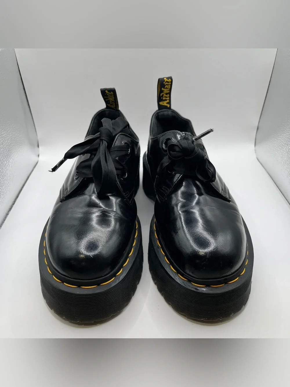 Dr. Martens Holly Platform Oxford - Women's size 8 patent leather black EUC